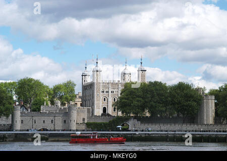 Costruito oltre 120 anni fa, Tower Bridge il più famoso ponte del mondo Foto Stock