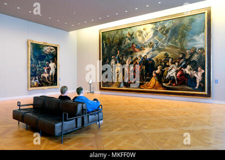 Ammirando la Trasfigurazione (1615) da Pierre Paul Rubens, il Musée des Beaux-Arts / Museo delle Belle Arti, Nancy, Meurthe-et-Moselle, Lorena, Francia Foto Stock