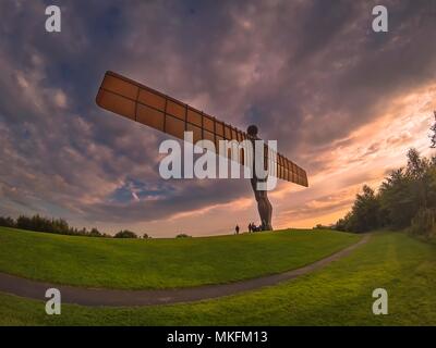 Tramonto dell'angelo del Nord a Tyne and Wear, Inghilterra Foto Stock