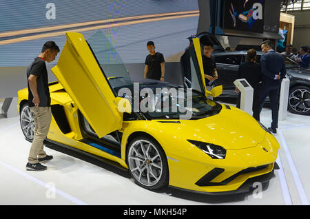 La Lamborghini Aventador S Roadster è stata in mostra all'Auto China 2018 motor show di Pechino, Cina Foto Stock