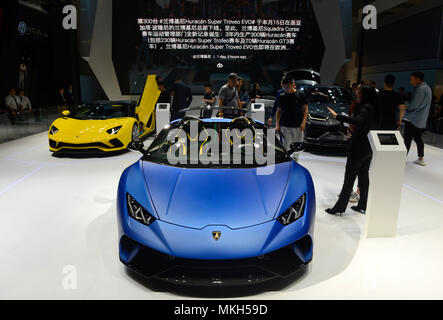 La piena gamma Lamborghini (Aventador, Huaracan e Urus SUV) era in mostra in Cina per la prima volta presso l'Auto Show la Cina a Pechino in aprile 2018 Foto Stock
