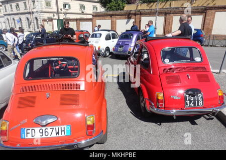 Fiat 500 raduno a Roma Italia Foto Stock