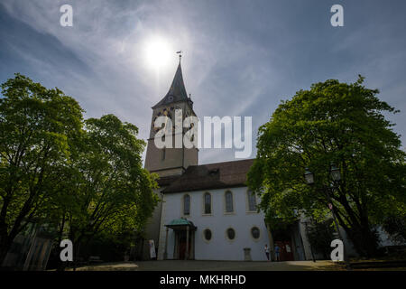 Torre dell'orologio del San Pietro Chiesa evangelica a Zurigo, Svizzera, Europa Foto Stock