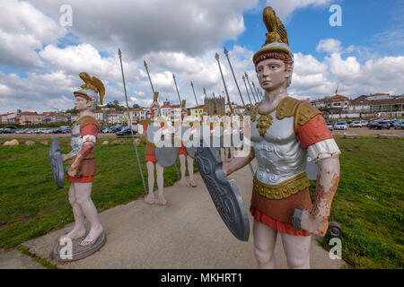 Legionario romano di statue in Ponte de Lima, regione del Minho del Portogallo, Europa Foto Stock