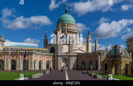 Portale di fortuna e la cupola della chiesa di San Nicola, Potsdam, Fortunaportal Kuppel und der Nikolaikirche Foto Stock