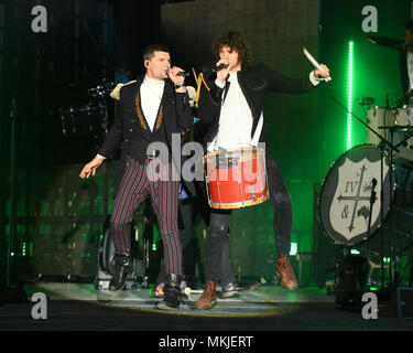 MIRAMAR FL - maggio 06: Joel Smallbone, Luca Smallbone di per King & Country esegue al Miramar Parco Regionale anfiteatro maggio su 6, 2018 in Miramar, Florida Persone: Joel Smallbone, Luca Smallbone Foto Stock