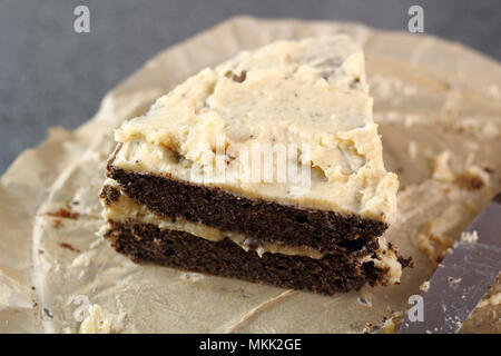 Semi di papavero la torta con la glassa di crema di burro Foto Stock