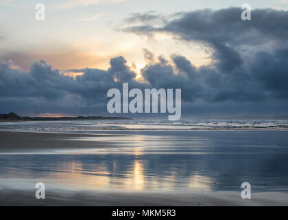 Tramonto sulla spiaggia Drumnatinney, Falcarragh County Donegal Foto Stock