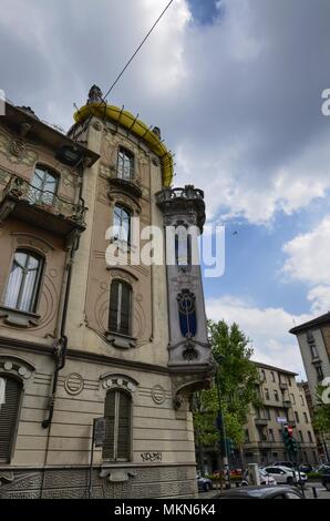Torino, la Regione Piemonte, Italia. Il 14 aprile 2017. Casa Fenoglio Lafleur è un edificio storico di Torino, emblema dello stile Art Nouveau della città. Foto Stock