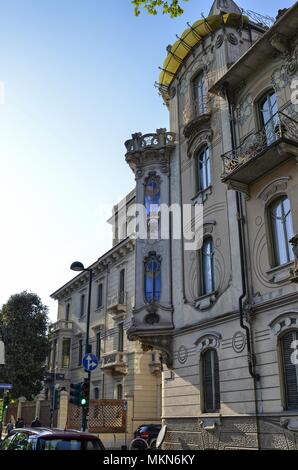 Torino, la Regione Piemonte, Italia. Il 14 aprile 2017. Casa Fenoglio Lafleur è un edificio storico di Torino, emblema dello stile Art Nouveau della città. Foto Stock