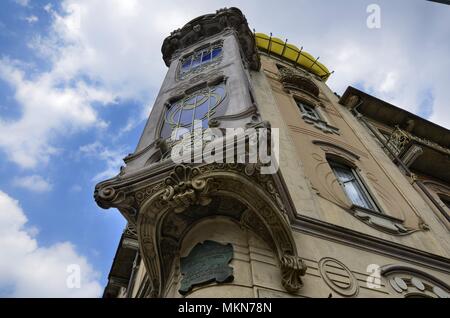 Torino, la Regione Piemonte, Italia. Il 14 aprile 2017. Casa Fenoglio Lafleur è un edificio storico di Torino, emblema dello stile Art Nouveau della città. Foto Stock