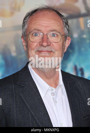 Jim Broadbent in Cloud Atlas Premiere al Chinese Theatre di Los Angeles.Jim Broadbent  149 Red Carpet Event, verticale, STATI UNITI D'AMERICA, industria cinematografica, celebrità, fotografia, Bestof, arte cultura e intrattenimento, Topix celebrità moda / Verticale, meglio di, evento nella vita di Hollywood - California, moquette rossa e dietro le quinte, USA, industria cinematografica, celebrità, movie celebrità, personaggi televisivi, musica celebrità, fotografia, Bestof, arte cultura e intrattenimento, Topix, headshot, verticale, una persona, a partire dall'anno 2012 , inchiesta tsuni@Gamma-USA.com Foto Stock