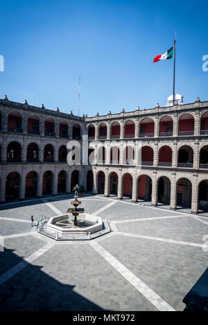 Cortile Centrale, il Palazzo Nazionale, il Palacio Nacional, il palazzo del governo, Città del Messico, Messico Foto Stock