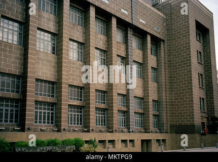 L'art deco Central Grand Offfice postale edificio in Bangkok in Thailandia nel sud-est asiatico in Estremo Oriente. Architettura Viaggi di mattoni Foto Stock