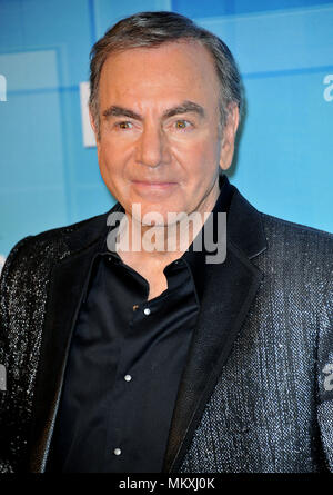 Neil Diamond all'IDOLO AMERICANO FINALE 2012 presso il Nokia Theatre di Los Angeles.Neil Diamond  180 Red Carpet Event, verticale, STATI UNITI D'AMERICA, industria cinematografica, celebrità, fotografia, Bestof, arte cultura e intrattenimento, Topix celebrità moda / Verticale, meglio di, evento nella vita di Hollywood - California, moquette rossa e dietro le quinte, USA, industria cinematografica, celebrità, movie celebrità, personaggi televisivi, musica celebrità, fotografia, Bestof, arte cultura e intrattenimento, Topix, headshot, verticale, una persona, a partire dall'anno 2012 , inchiesta tsuni@Gamma-USA.com Foto Stock