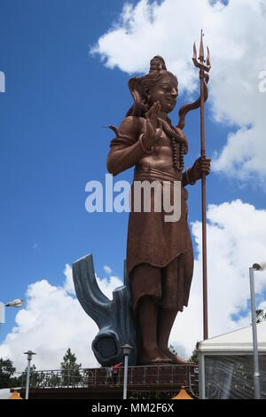 Enorme statua del signore Shiva a Grand Bassin in Mauritius. La 108 ft statua di Shiva in Grand Bassin nell'altopiano centrale di Maurizio Foto Stock