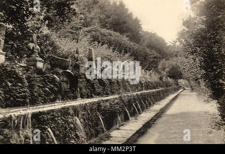 Viale delle cento fontane. Tivoli. 1910 Foto Stock