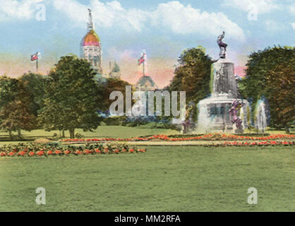 Fontana di Corning e lo State Capitol. Hartford. 1930 Foto Stock