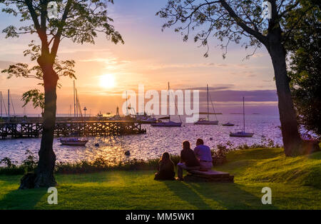 Colonia del Sacramento del porto al tramonto. Foto Stock