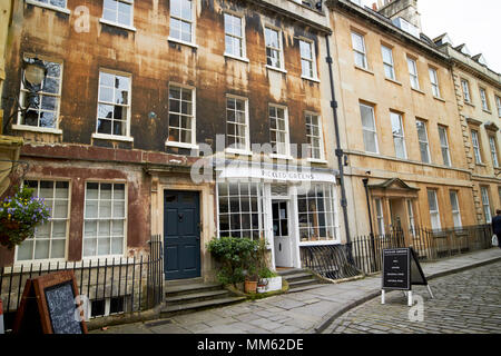 Verdure sottaceto deli in Abbey Street ciottolosi street bagno georgiano England Regno Unito Foto Stock