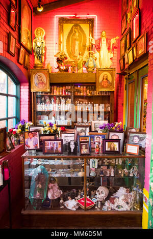 San Antonio, Texas - 18 Aprile 2018: Mi Tierra Cafe e il panificio si trova nel centro cittadino di San Antonio Texas. Foto Stock