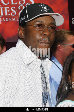 Bobby Brown arrivando alla principessa Diaries 2: Impegno reale Premiere al DisneyÕs California Adventure AMC Downtown Disney in Anaheim,. Il 7 agosto 2004. BrownBobby032 Red Carpet Event, verticale, STATI UNITI D'AMERICA, industria cinematografica, celebrità, fotografia, Bestof, arte cultura e intrattenimento, Topix celebrità moda / Verticale, meglio di, evento nella vita di Hollywood - California, moquette rossa e dietro le quinte, USA, industria cinematografica, celebrità, movie celebrità, personaggi televisivi, musica celebrità, fotografia, Bestof, arte cultura e intrattenimento, Topix, headshot, verticale, una persona, dall'anno , Foto Stock