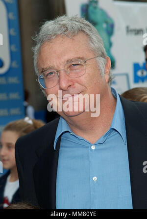 Randy Newman alla premiere di Monsters Inc. al El Capitan Theatre di Los Angeles. Il 28 ottobre 2001. NewmanRandy02.jpgNewmanRandy02 Red Carpet Event, verticale, STATI UNITI D'AMERICA, industria cinematografica, celebrità, fotografia, Bestof, arte cultura e intrattenimento, Topix celebrità moda / Verticale, meglio di, evento nella vita di Hollywood - California, moquette rossa e dietro le quinte, USA, industria cinematografica, celebrità, movie celebrità, personaggi televisivi, musica celebrità, fotografia, Bestof, arte cultura e intrattenimento, Topix, headshot, verticale, una persona, dall'anno , 2001, inchiesta tsuni@Gamma-USA.com Foto Stock