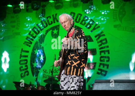 Robbie Krieger giocando alla decima edizione Medlock Krieger tutti i concerti di star & Golf Classic che beneficiano di St. Jude per bambini Ospedale di ricerca, Agosto 27, 201 Foto Stock