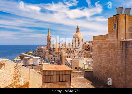 Le cupole e i tetti di La Valletta , Malta Foto Stock