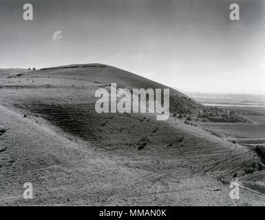 Consente di visualizzare e di Knap Hill Neolitico causewayed enclosure affacciato sulla valle di Pewsey, Wiltshire, Inghilterra, Regno Unito: un quarto millennio A.C. incontri stagionali-place. Foto Stock