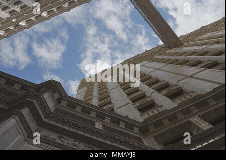 Cielo blu e il Wrigley Building Foto Stock