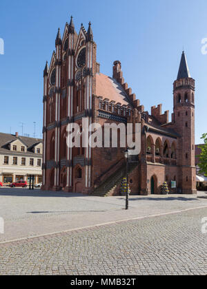 Il municipio storico presso la Città Anseatica di Tangermünde, Sassonia-Anhalt, Germania Foto Stock