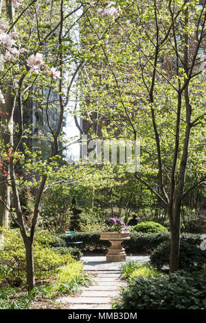 Tudor Città verdi in primavera, NYC, STATI UNITI D'AMERICA Foto Stock