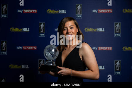 Chelsea Ladies Fran Kirby pone con FWA donna Calciatore dell'anno 2018 premi durante la FWA Calciatore dell'anno la cena al Landmark Hotel di Londra. Stampa foto di associazione. Picture Data: giovedì 10 maggio, 2018. Foto di credito dovrebbe leggere: Steven Paston/PA FILO Foto Stock