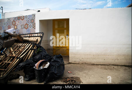 San Juan, PR, 12 Ottobre 2017 - Flood linee possono ancora essere viste nelle case, causati dalle forti piogge portate dall uragano Maria in Puerto Rico. Yuisa Rios/FEMA Foto Stock