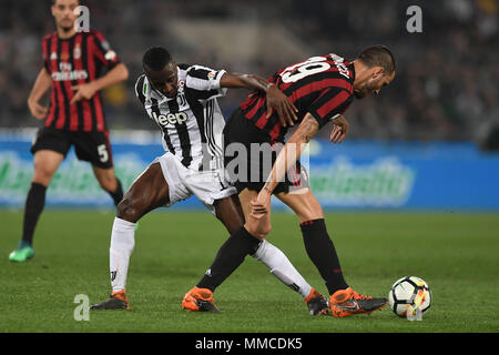 Leonardo Bonucci Milano, Blaise Matuidi Juventus. Roma 09-05-2018 Stadio Olimpico Calcio Calcio Finale Coppa Italia / Italia's Cup 2017/2018 finale Juventus - Milano Foto Antonietta Baldassarre / Insidefoto Foto Stock