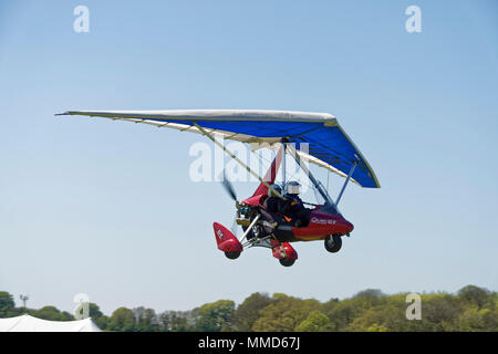 P&M Aviation Quick GTR velivoli ultraleggeri decolla da Popham airfield in Hampshire Foto Stock