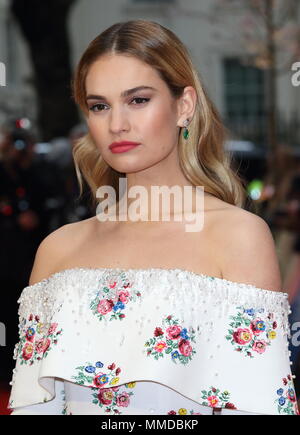 Il letteraria di Guernsey e la patata Peel Pie Society Premiere Mondiale al Curzon Mayfair, Londra dotata: Lily James dove: Londra, Regno Unito quando: 09 Apr 2018 Credit: WENN.com Foto Stock