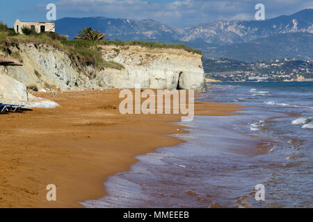 Amazing seascape di Xi Beach,spiaggia con sabbia rossa in CEFALLONIA, ISOLE IONIE, Grecia Foto Stock