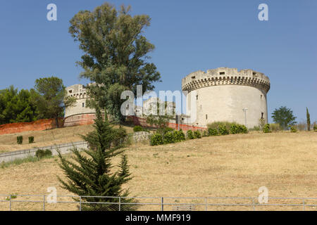 MATERA, Italia - 26 agosto 2017: medievale Castello Tramontano di Matera, sotto lavori di rinnovo Foto Stock