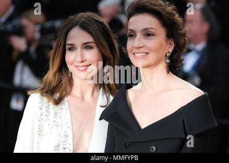 Cannes, Francia. 11 maggio 2018. Elsa Zylberstein sul " cenere è bianco purissimo' tappeto rosso venerdì 11 maggio 2018 come parte della settantunesima International Cannes Film Festival tenutosi presso il Palais des Festivals, Cannes. Nella foto: Elsa Zylberstein. Foto di Julie Edwards. Credito: Julie Edwards/Alamy Live News Foto Stock