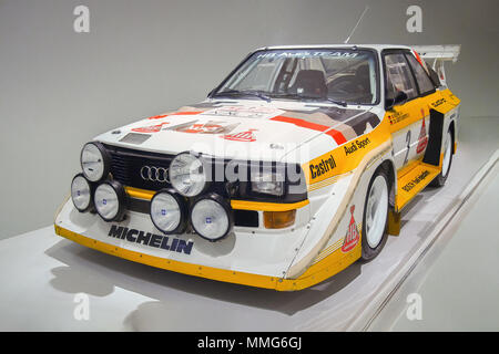 STUTTGART, Germania-Aprile 7, 2017: 1985 Audi Sport Quattro S1 (Driver: Walter Rohrl) nel Museo Porsche Foto Stock