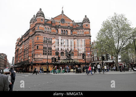 Harry Potter e il maledetto Bambino insegna esterna Shaftesbury Theatre di Londra UK KATHY DEWITT Foto Stock