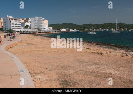 Costa del Mare, il lungomare, il resort. San Antonio, Ibiza, Spagna Foto Stock