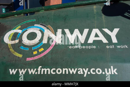 Close-up di FM logo Conway e della manutenzione stradale veicolo Foto Stock