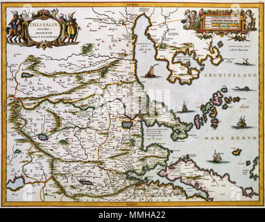 . Nederlands: Deze kaart van het streek rondom Salonicco werd samengesteld door de Deense kartograaf Johann Lauremberg (1590-1658). De kaart è ontleend aan een atlas van Jan Janssonius (1588-1664). Inglese: la mappa di Salonicco è stato compilato dal cartografo danese Johann Lauremberg (1590-1658). La mappa è presa da un atlante della Grecia di Jan Janssonius (1588-1664). THESSALIAE accurata DESCRIPTIO. 1654. Autore: I. Laurenbergio Editore: Jan Janssonius (1588-1664) nomi alternativi Jan Jansson, Jan Jansz, Jan Janszoon, Joannes Janssonius Descrizione olandese cartografo, publi Foto Stock