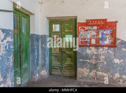 Chiatura è una residenza georgiana mining città famosa per la sua architettura Socialista e per la super vecchie e arrugginite funivie ancora oggi usata Foto Stock