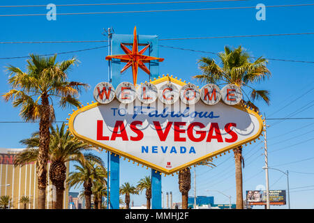 Iconico cartello di benvenuto nel favoloso centro di Las Vegas all'estremità sud della Las Vegas Strip a Las Vegas, Nevada Foto Stock