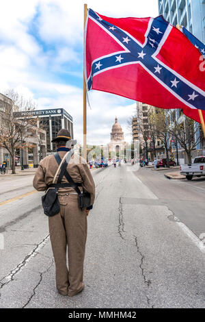 3 Marzo 2018 - di Austin in Texas - Bandiera Confederate in Texas annuale Giorno Di Indipendenza parade al Texas Capitol. Un ufficiale di stato, vacanze il giorno celebra il Texas " dichiarazione di indipendenza dal Messico il 2 marzo 1836 Foto Stock