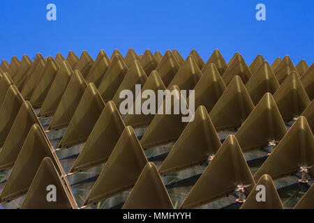 Close up sun-ombra del tetto della spianata in Singapore Foto Stock